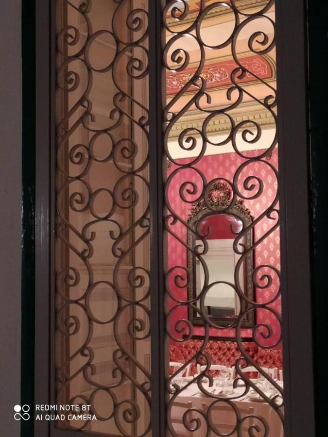 Bed and Breakfast Palazzo Introna Мола-ди-Бари Экстерьер фото